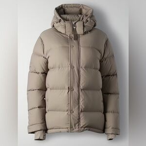 Aritzia TNA The Super Puff Size Small